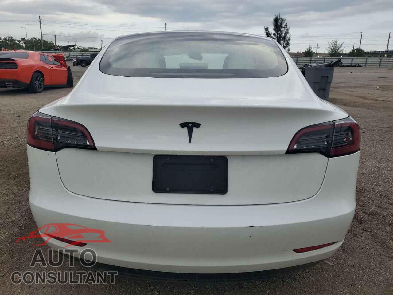 TESLA MODEL 3 2023 - 5YJ3E1EA4PF512703