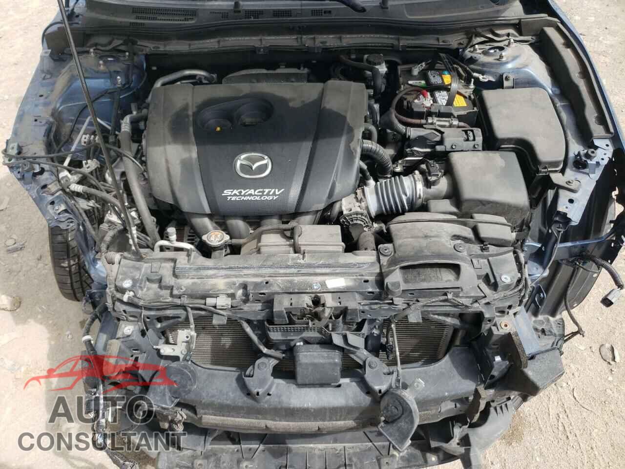 MAZDA 3 2018 - 3MZBN1M32JM272016