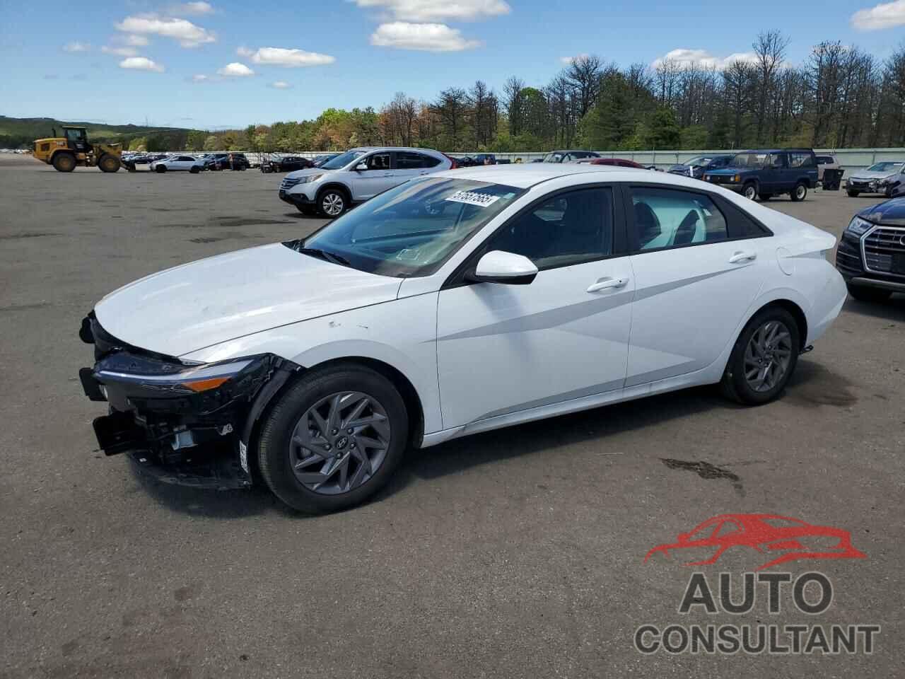 HYUNDAI ELANTRA 2024 - KMHLM4DG2RU696202