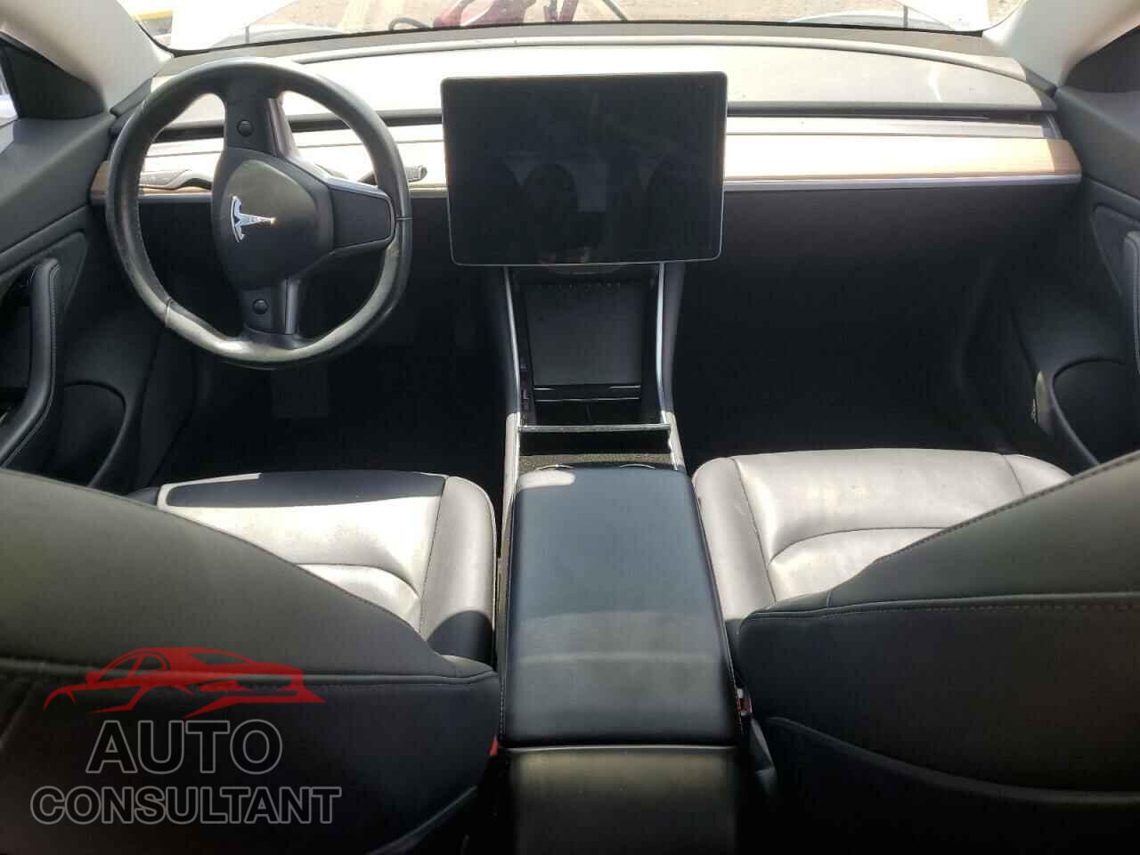 TESLA MODEL 3 2018 - 5YJ3E1EA7JF005687