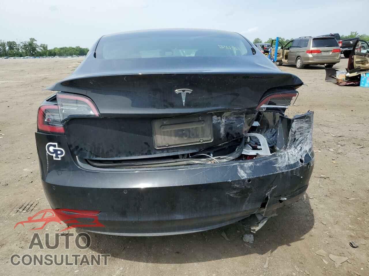 TESLA MODEL 3 2019 - 5YJ3E1EB2KF388576