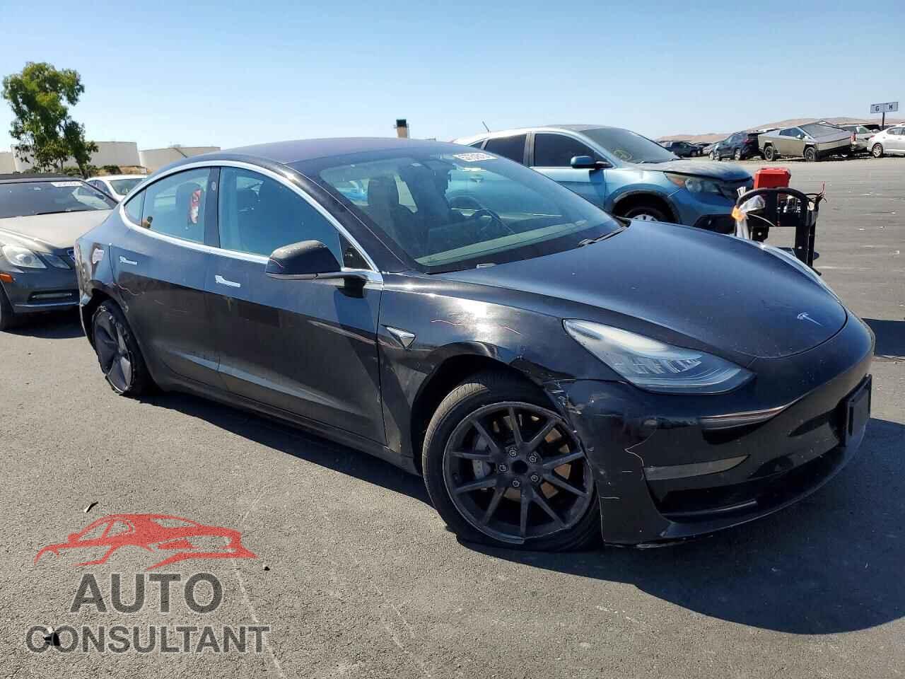TESLA MODEL 3 2018 - 5YJ3E1EA4JF165705