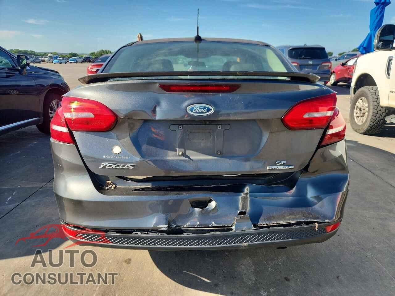 FORD FOCUS 2015 - 1FADP3F20FL227922