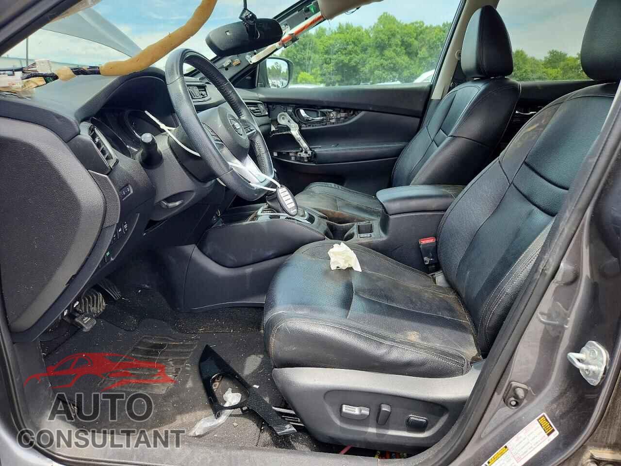 NISSAN ROGUE 2017 - 5N1AT2MT4HC773040