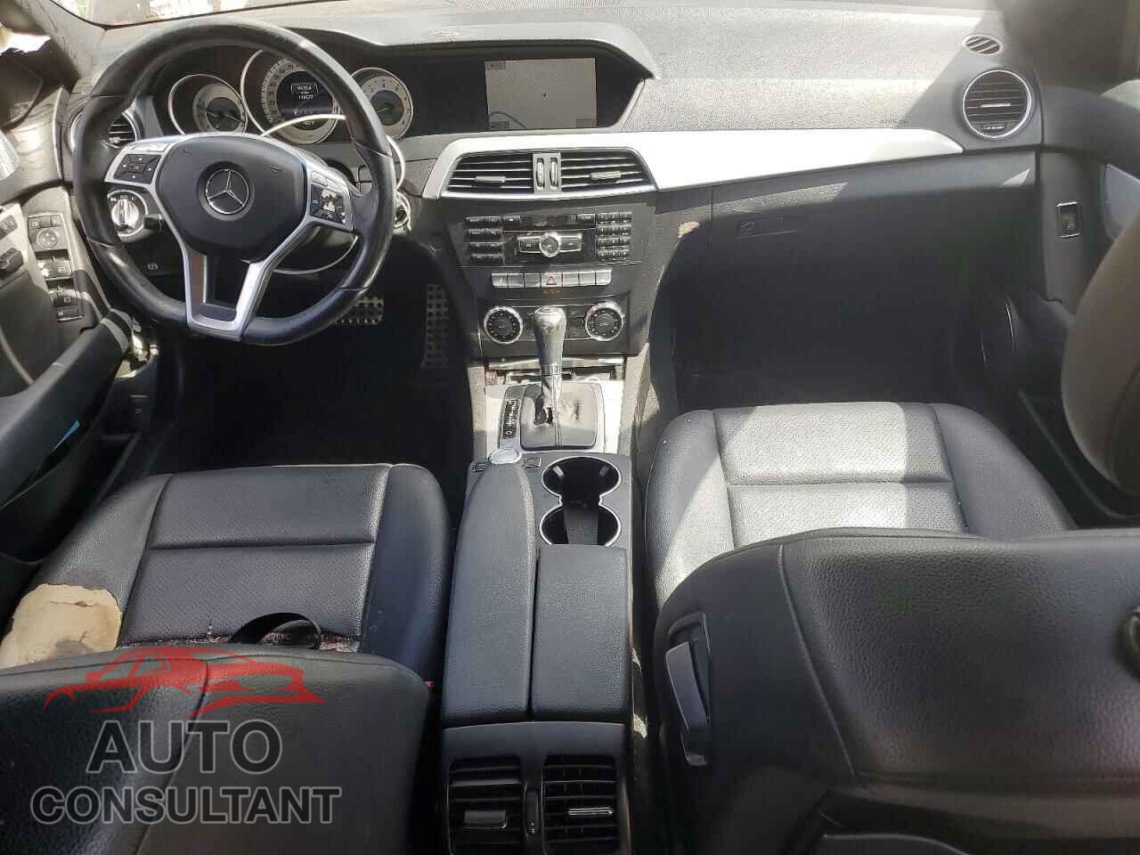MERCEDES-BENZ C-CLASS 2013 - WDDGF4HB5DR250030