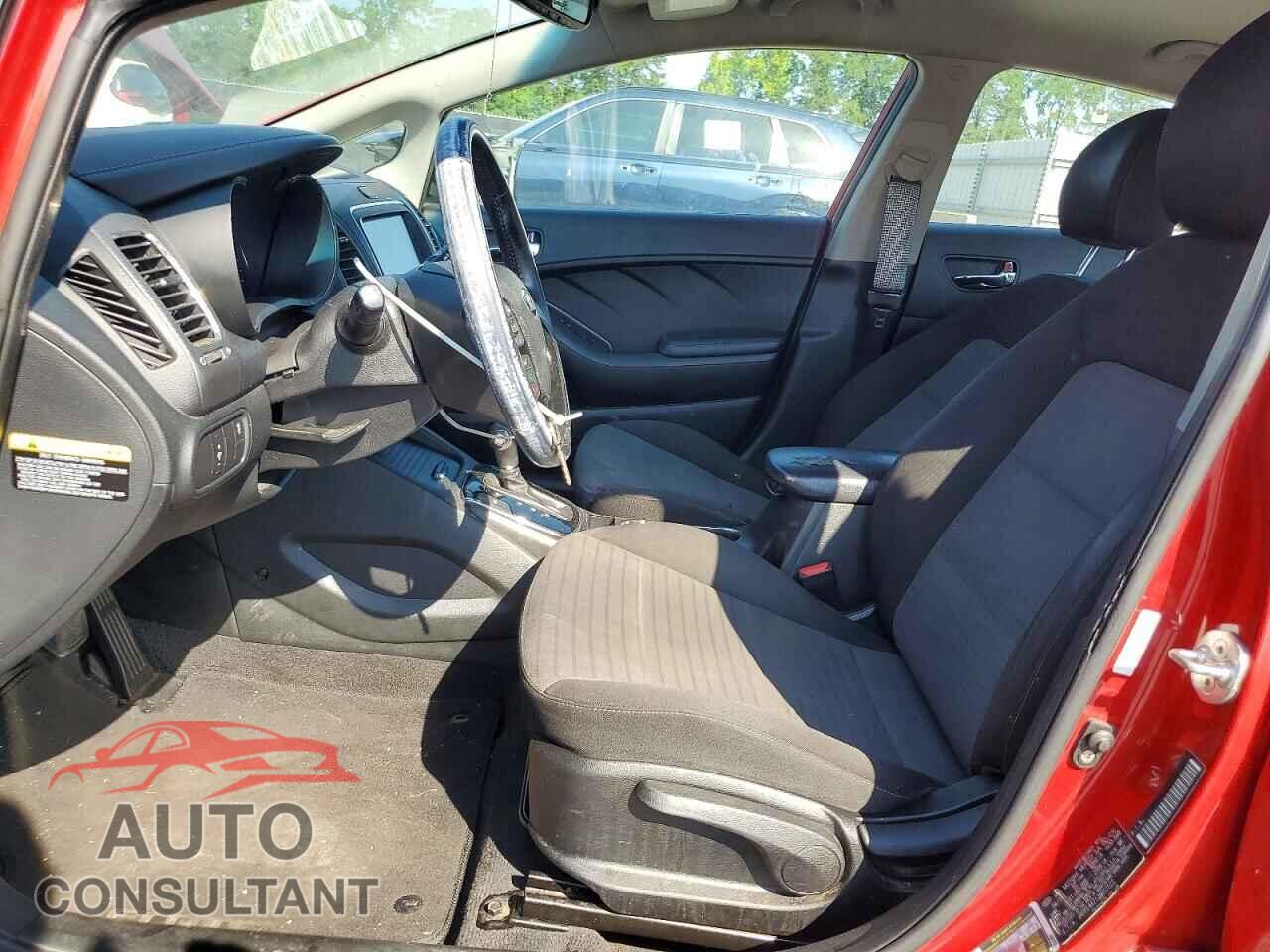 KIA FORTE 2018 - 3KPFL4A71JE257522