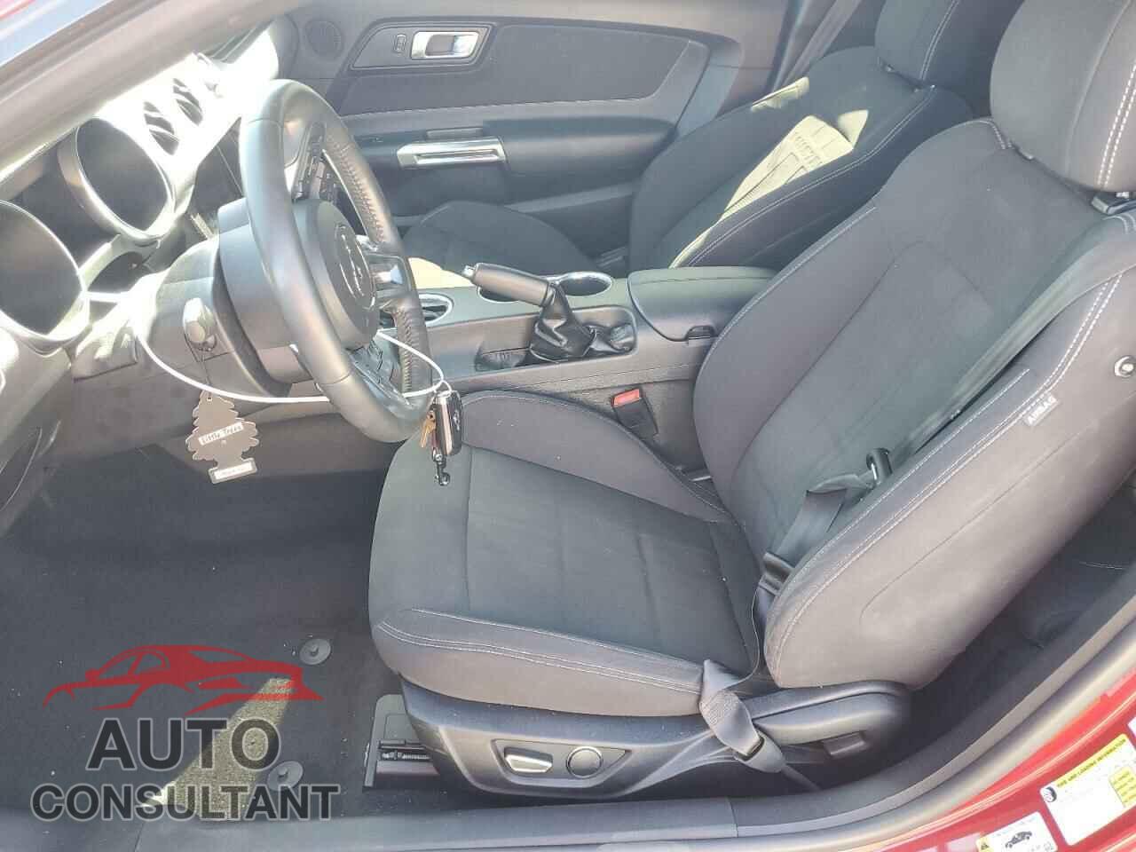FORD MUSTANG 2018 - 1FA6P8CF0J5117513