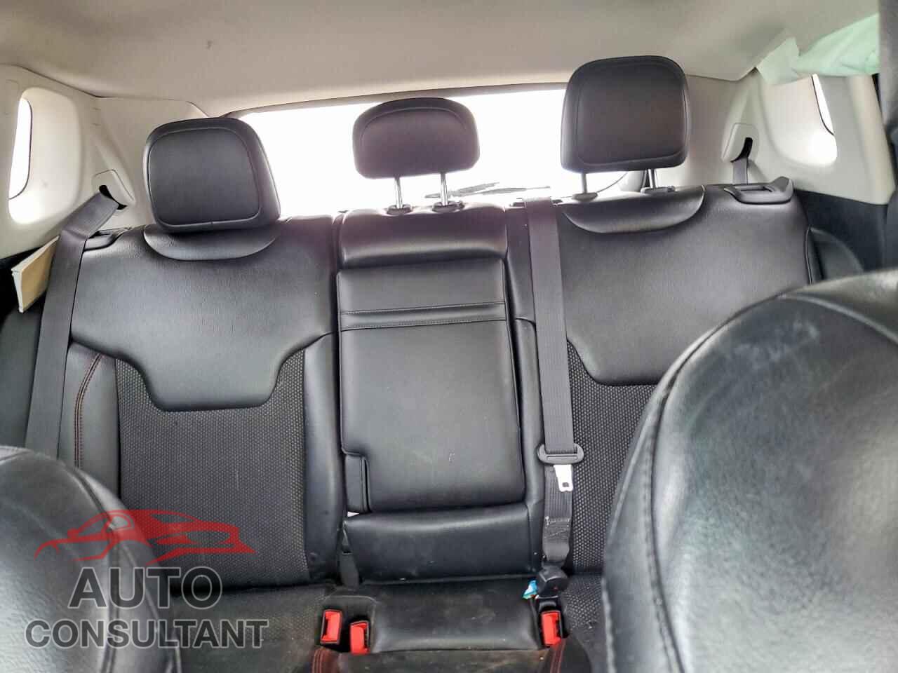 JEEP COMPASS 2019 - 3C4NJDDB7KT618007