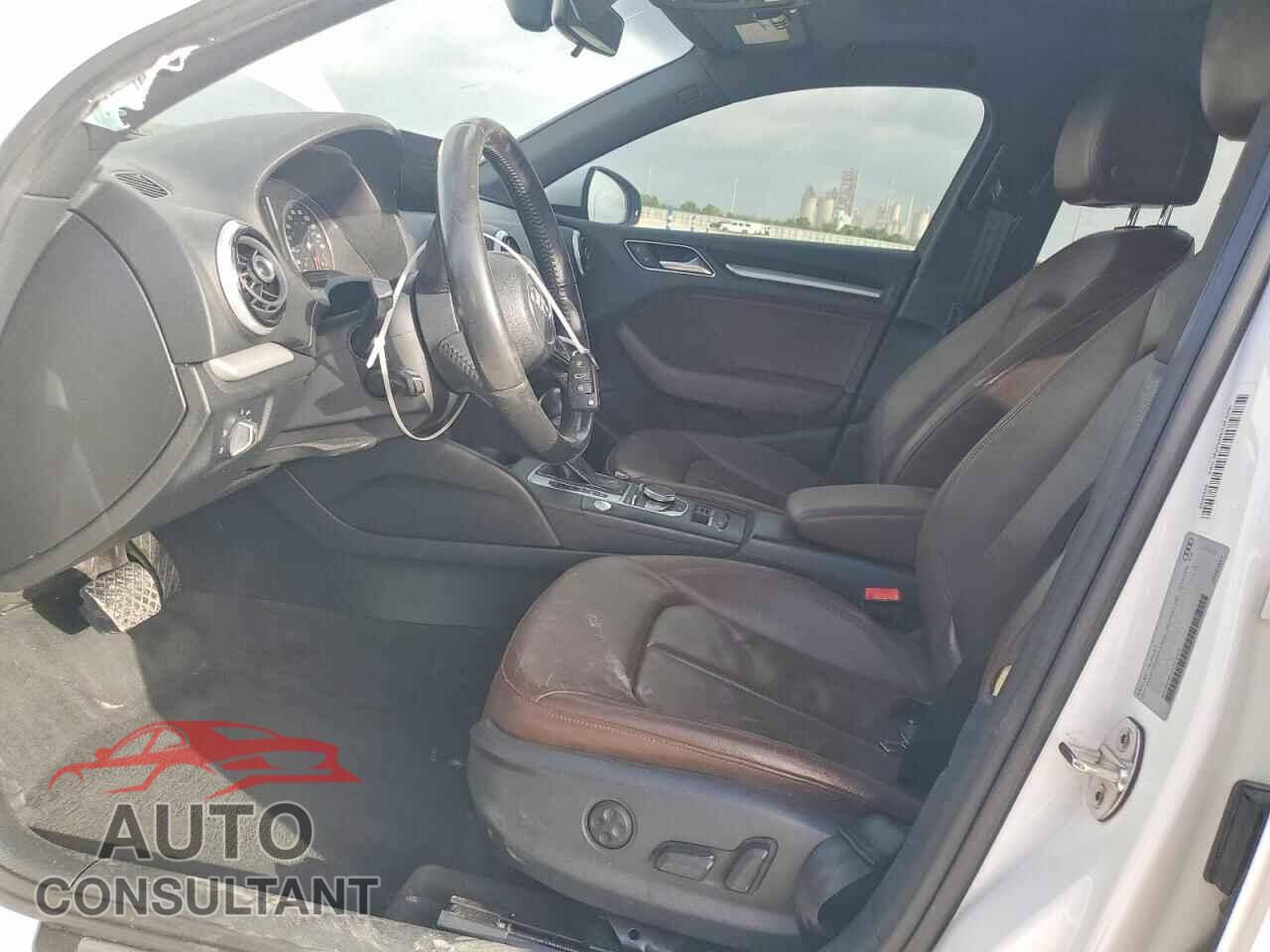 AUDI A3 2017 - WAUB8GFF2H1016435
