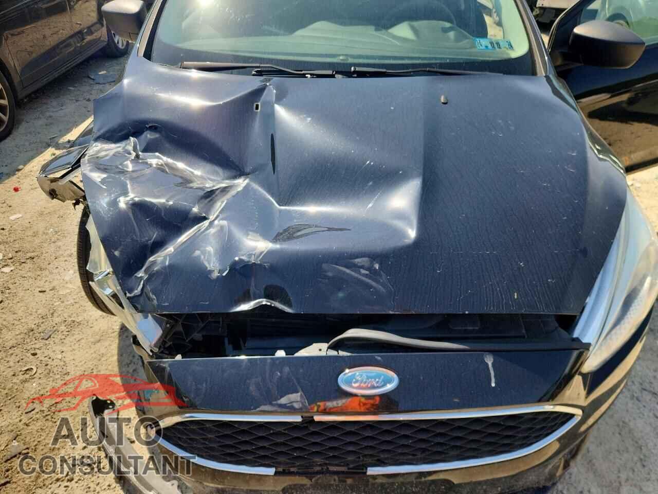 FORD FOCUS 2017 - 1FADP3E26HL335921