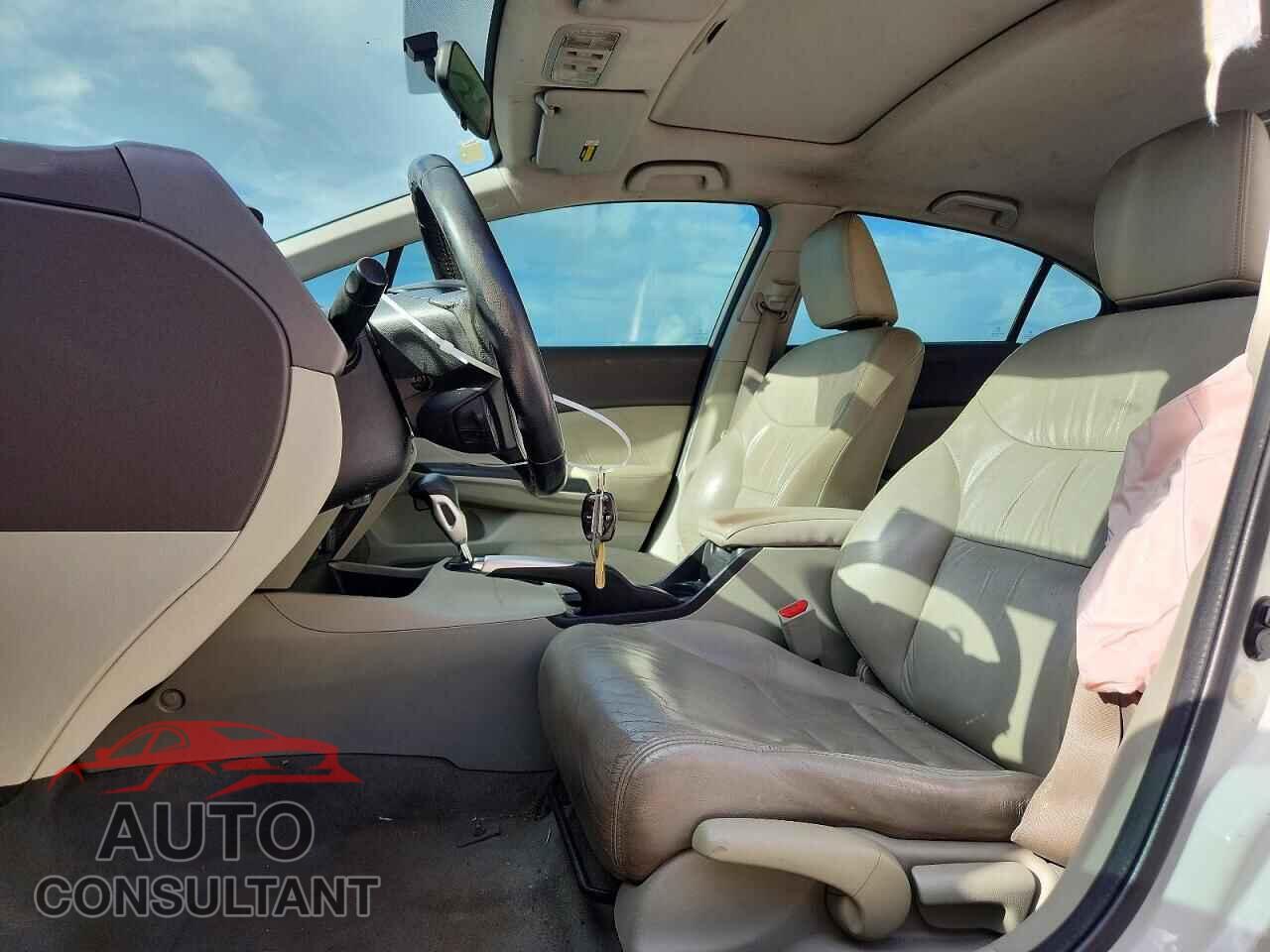 HONDA CIVIC 2012 - 2HGFB2F94CH524436