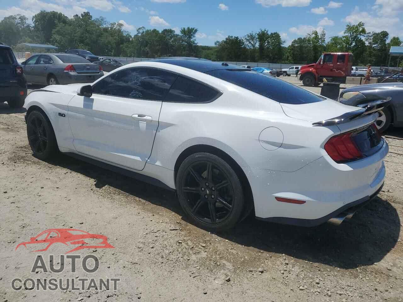 FORD MUSTANG 2018 - 1FA6P8CF6J5176145