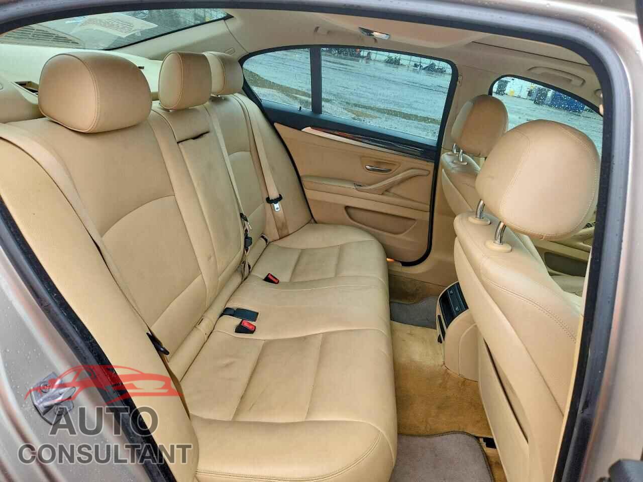 BMW 5 SERIES 2014 - WBA5B3C54ED536620