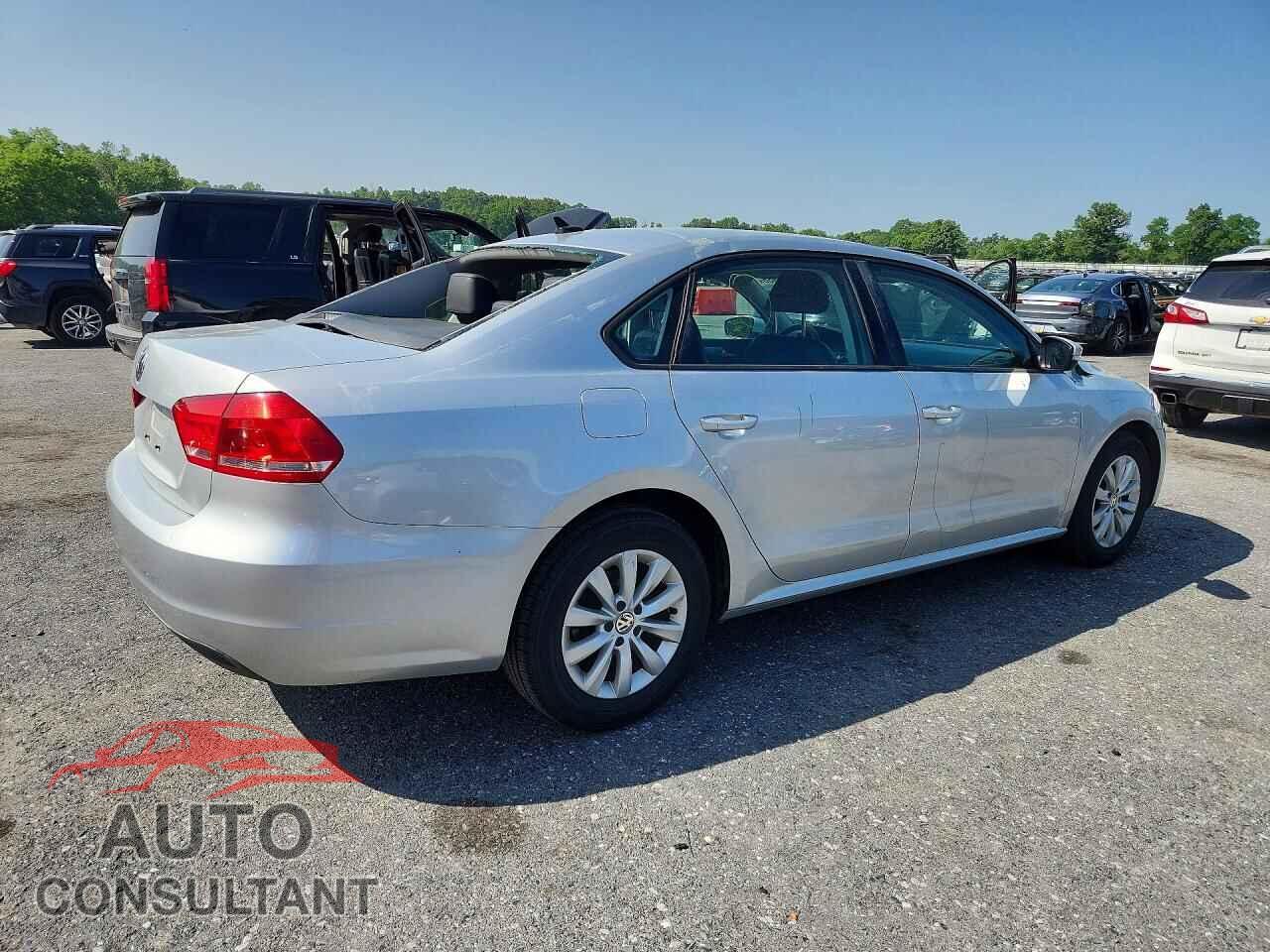 VOLKSWAGEN PASSAT 2014 - 1VWAP7A30EC007812