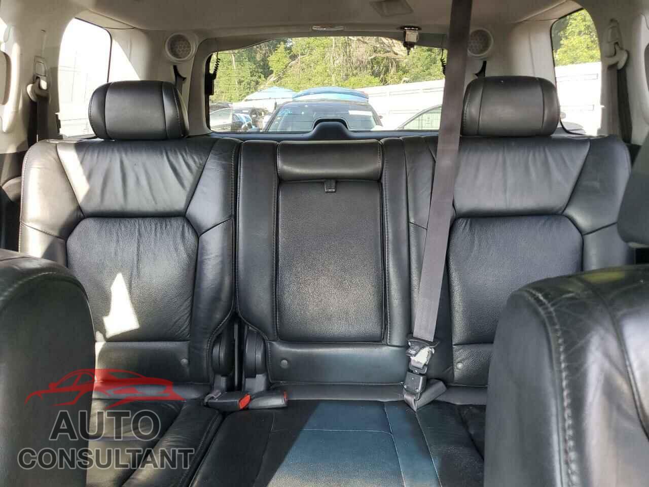 HONDA PILOT 2011 - 5FNYF3H93BB045380