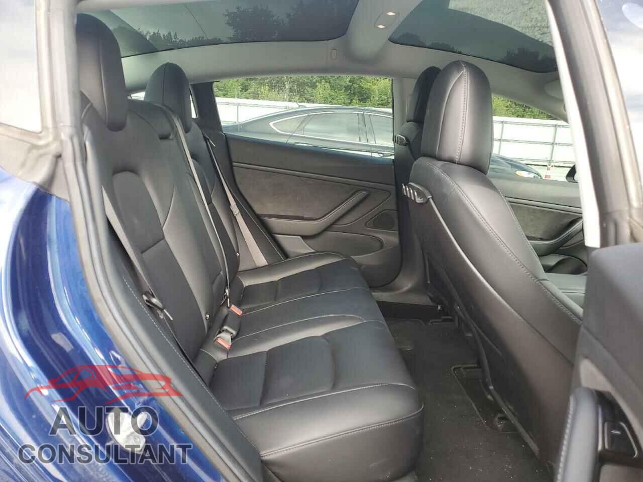 TESLA MODEL 3 2018 - 5YJ3E1EB6JF063685