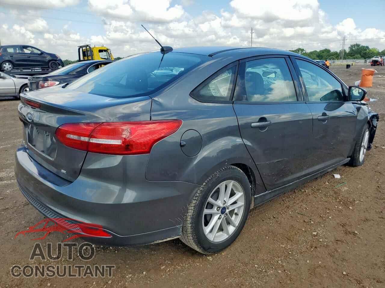 FORD FOCUS 2017 - 1FADP3F23HL332523