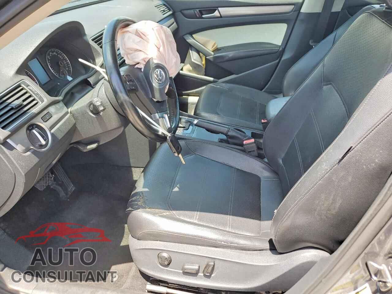 VOLKSWAGEN PASSAT 2015 - 1VWAS7A31FC009309