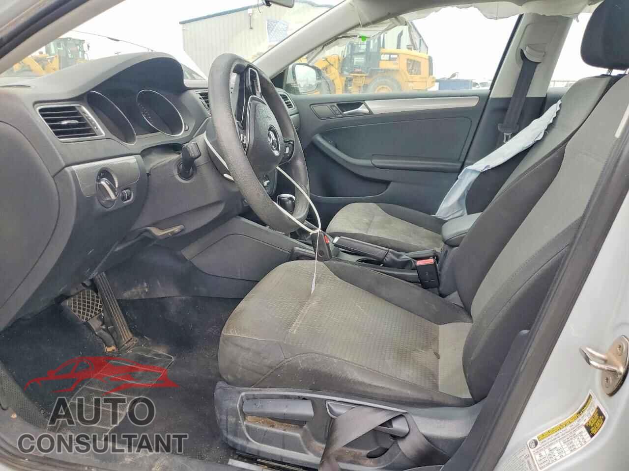 VOLKSWAGEN JETTA 2017 - 3VW2B7AJ2HM320803