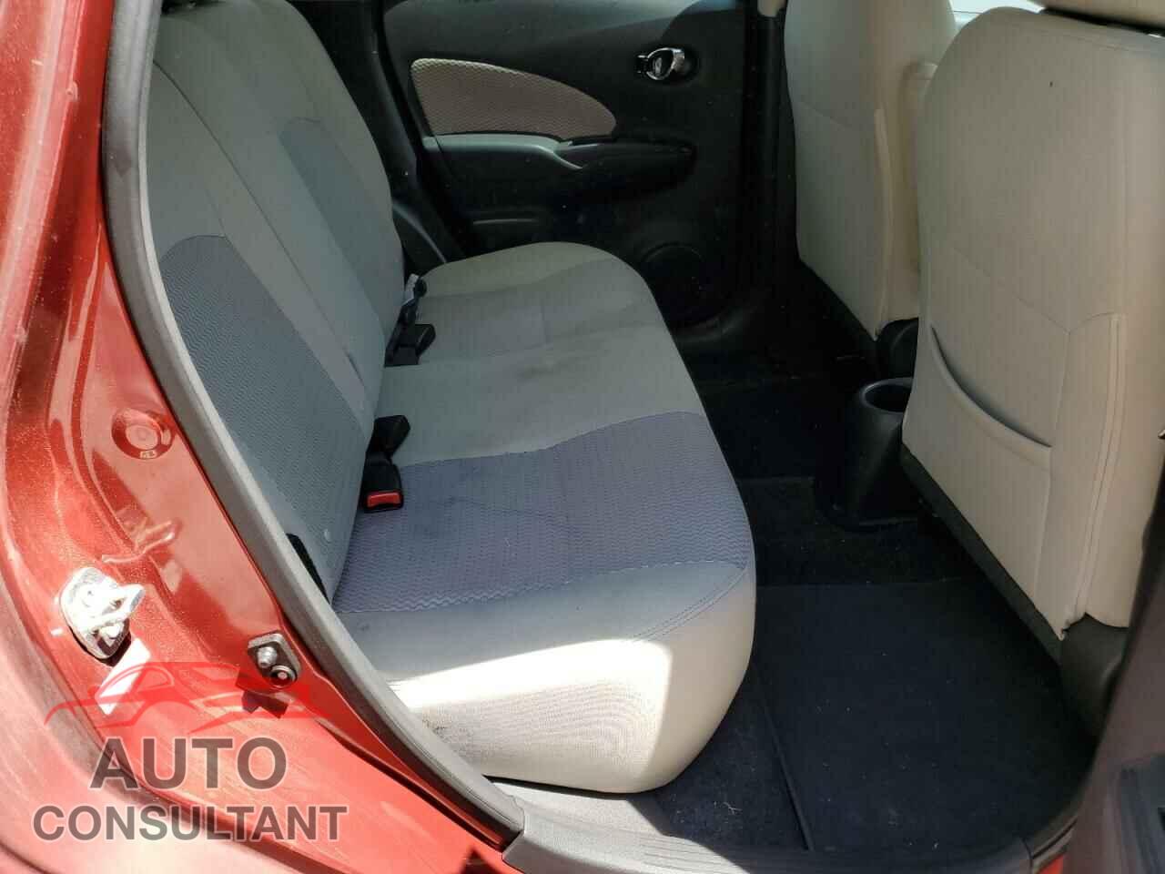 NISSAN VERSA 2017 - 3N1CE2CP3HL379323