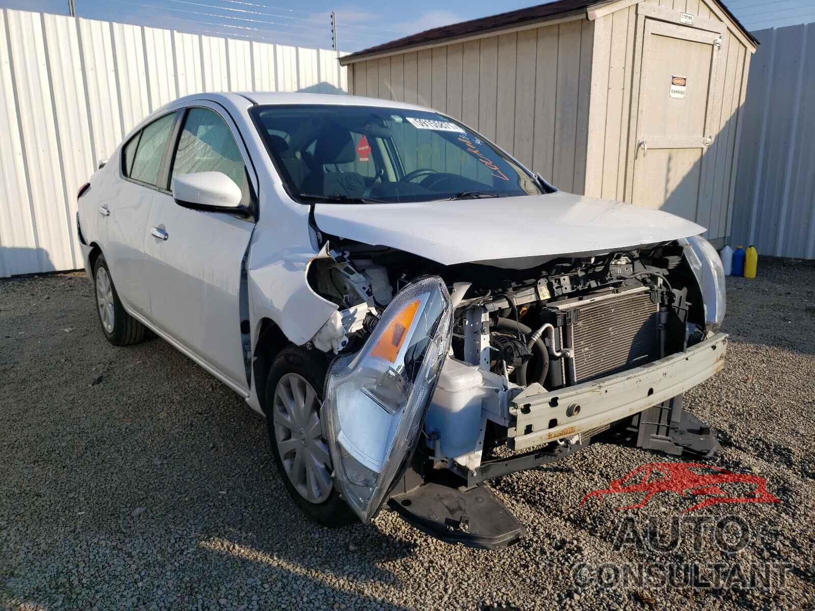 NISSAN VERSA 2018 - 3N1CN7AP5JL879912