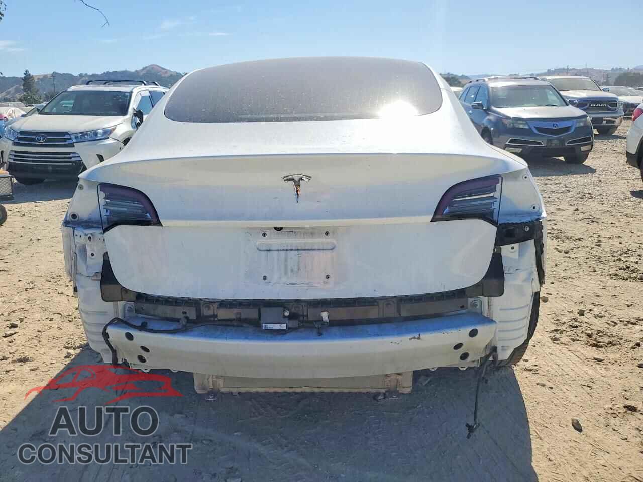 TESLA MODEL 3 2018 - 5YJ3E1EB2JF111568