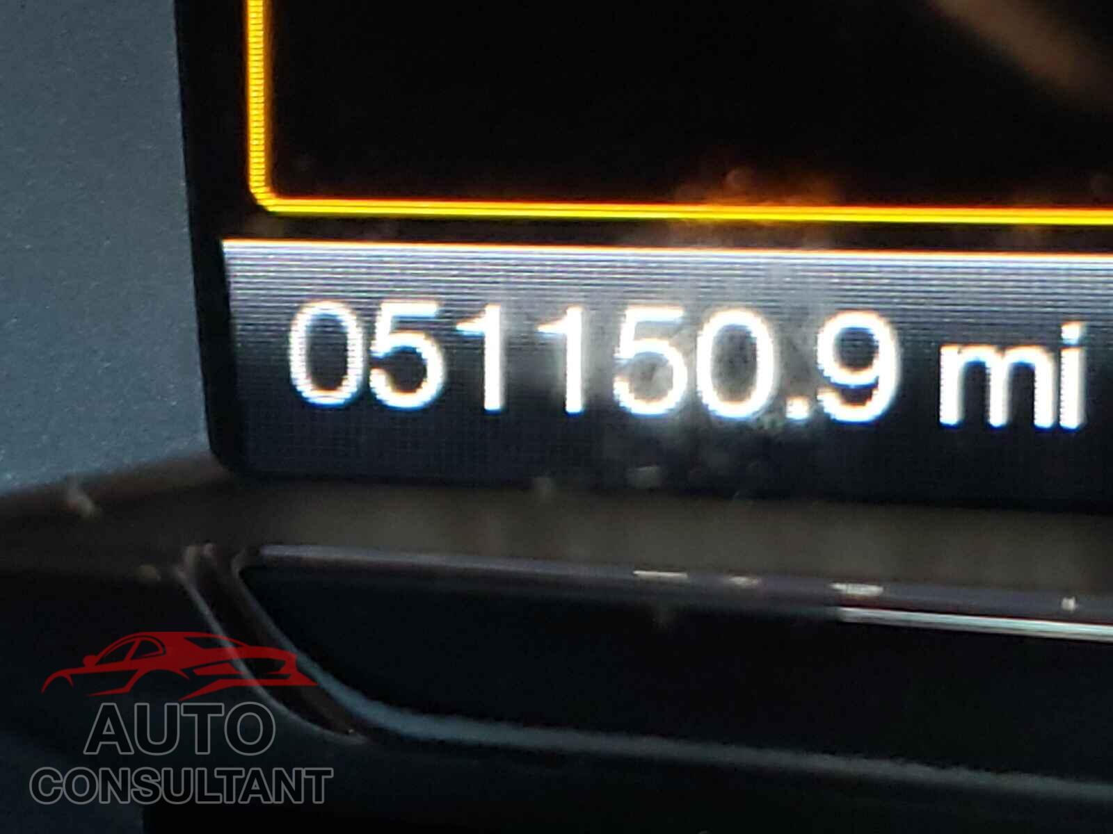 FORD TAURUS 2019 - 1FAHP2F85KG115636