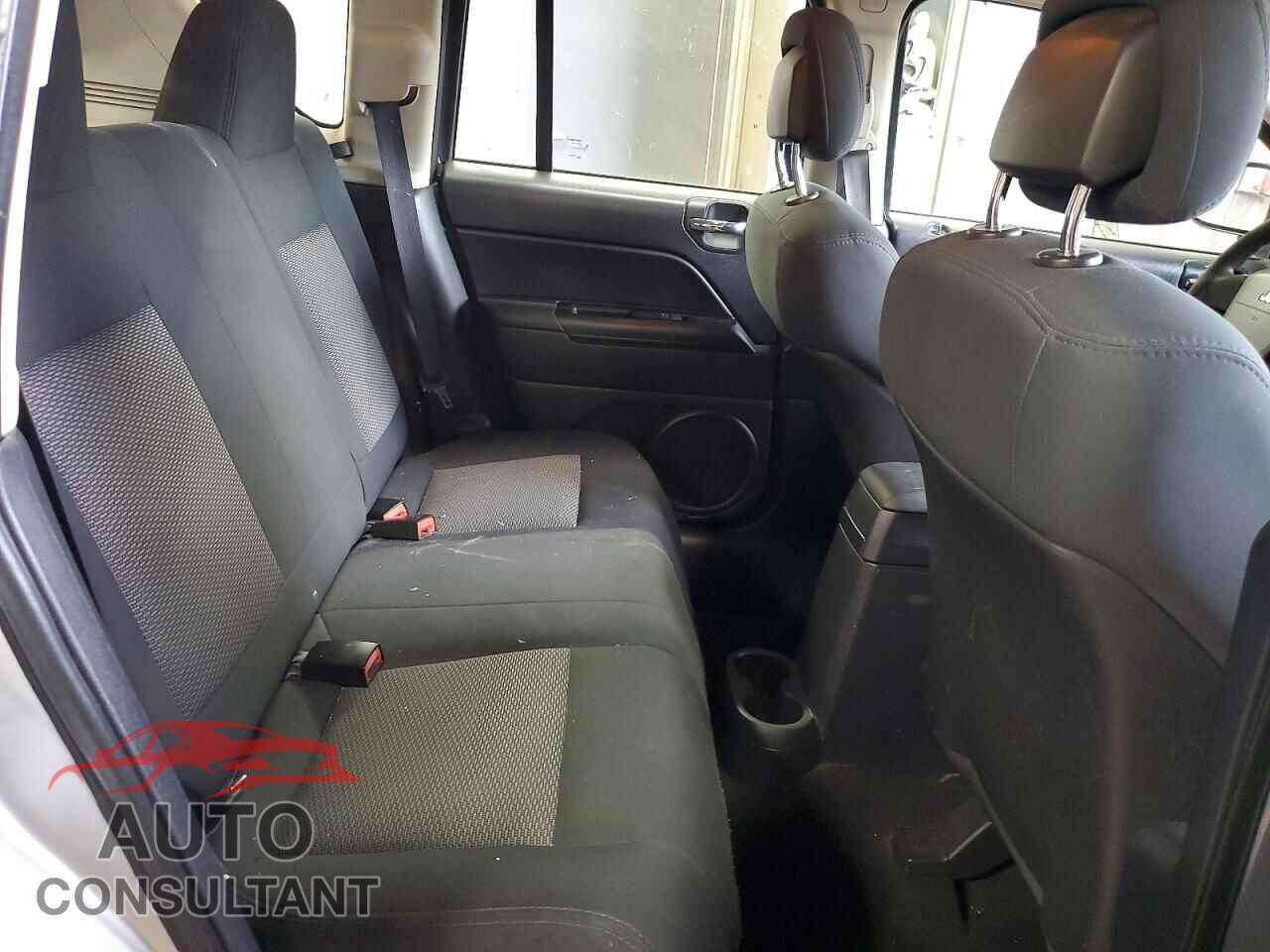 JEEP COMPASS 2010 - 1J4NF4FB9AD649627