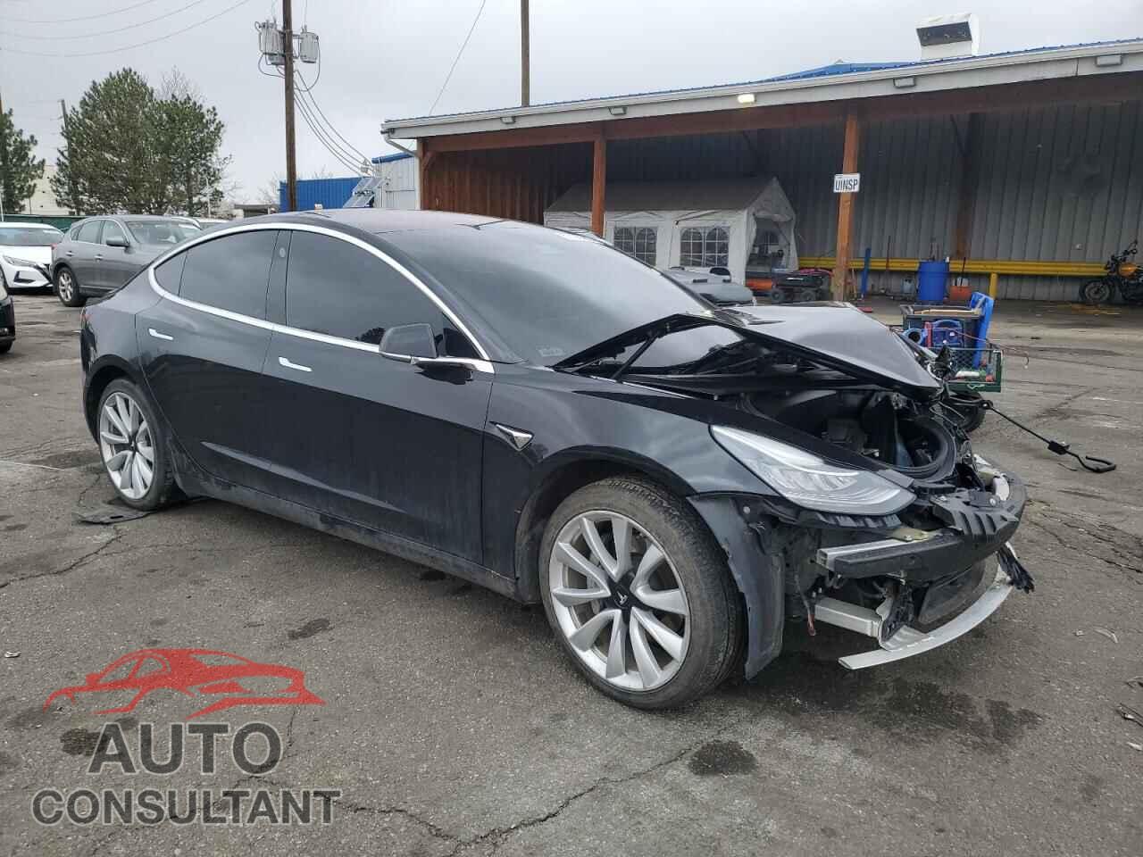TESLA MODEL 3 2018 - 5YJ3E1EB3JF071355