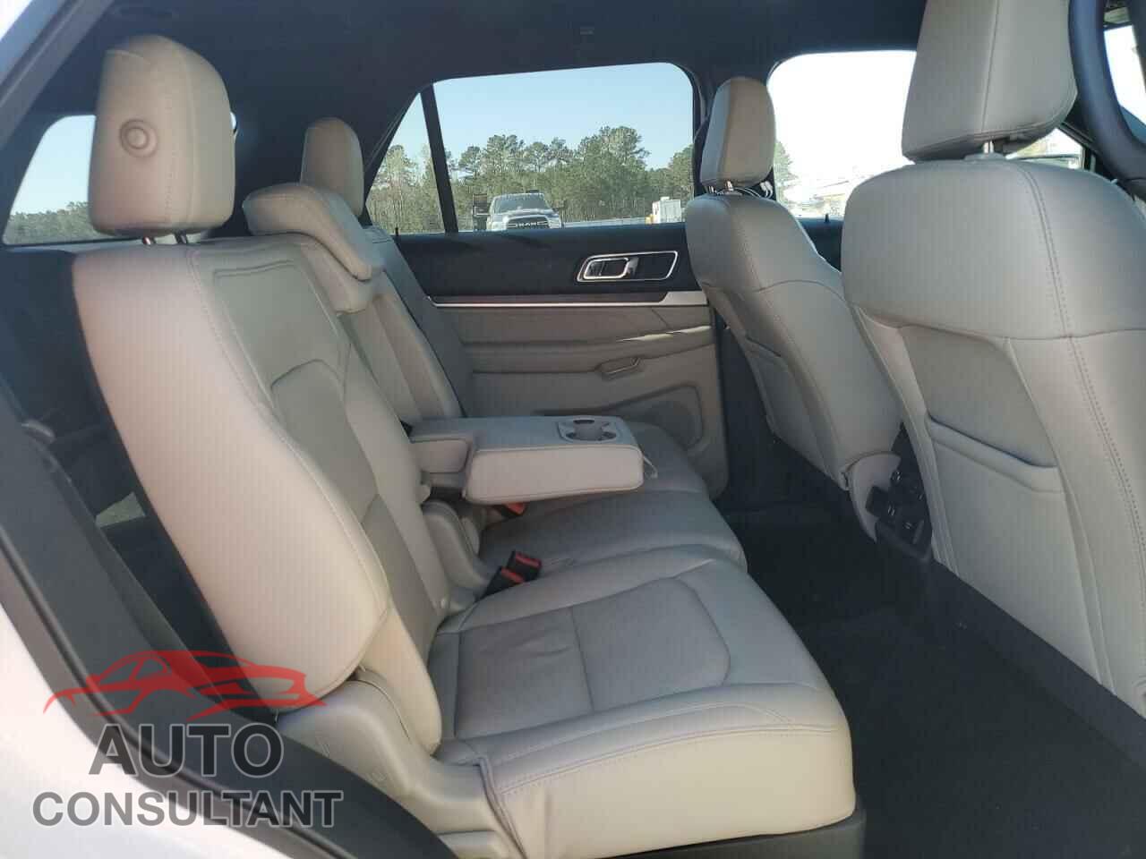 FORD EXPLORER 2018 - 1FM5K7F80JGC22158