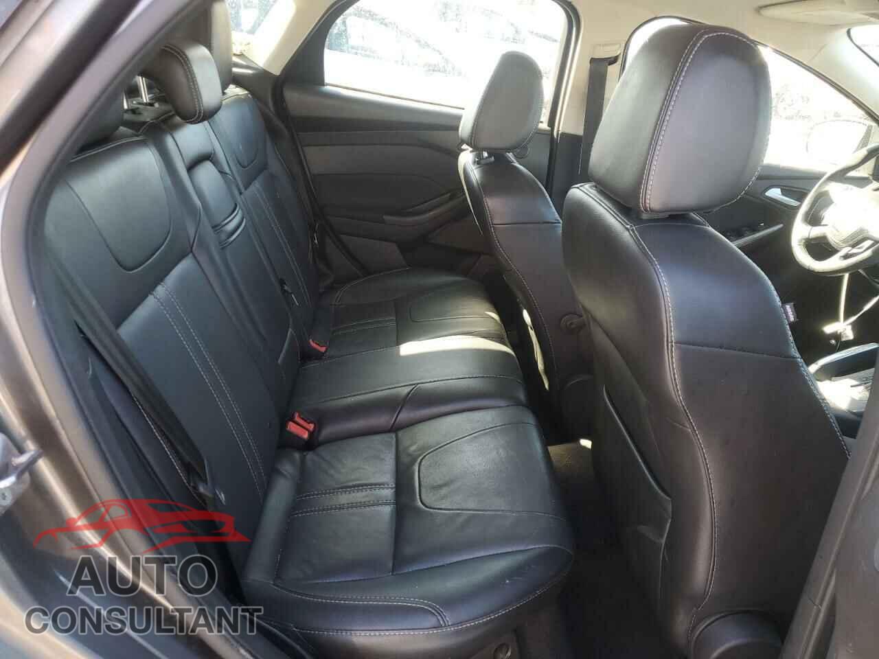 FORD FOCUS 2013 - 1FADP3N29DL241977