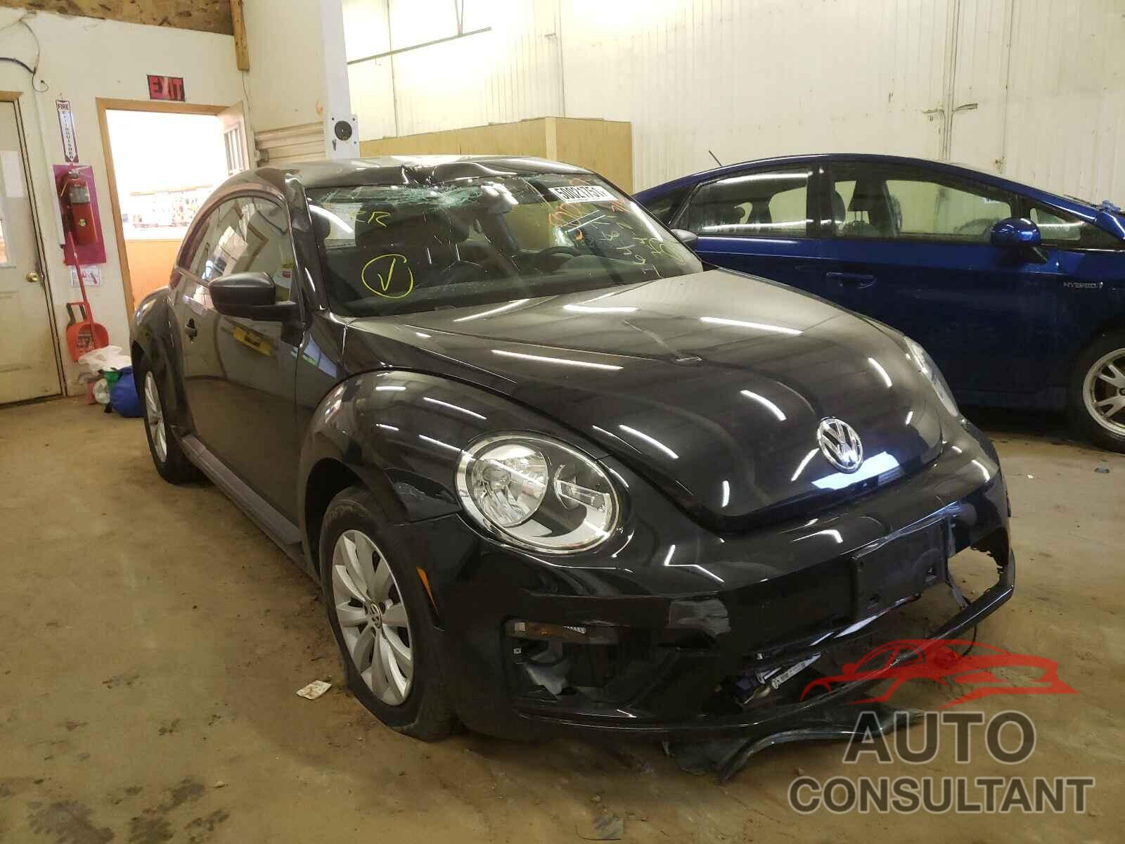 VOLKSWAGEN BEETLE 2017 - 3VWF17AT2HM616104
