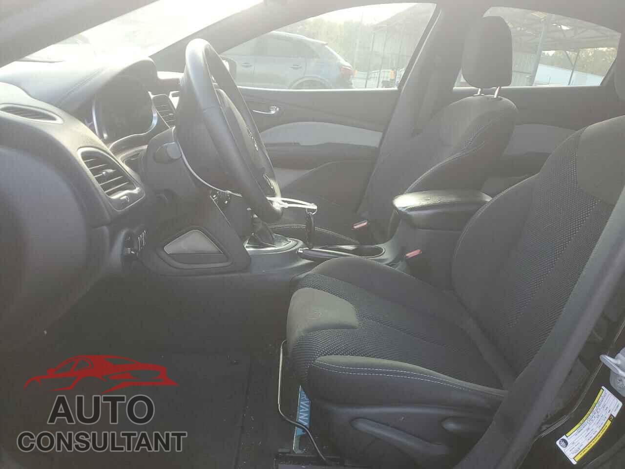 DODGE DART 2015 - 1C3CDFBB5FD123821