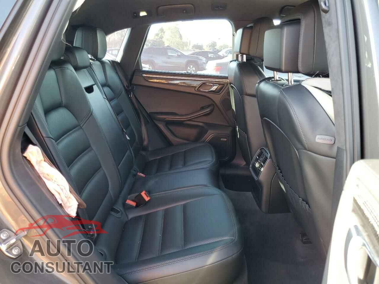 PORSCHE MACAN 2015 - WP1AF2A53FLB94716