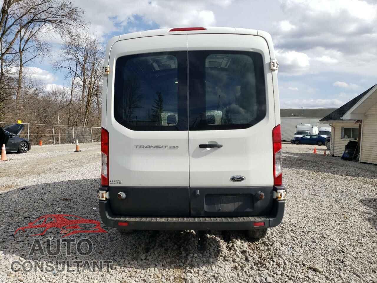 FORD TRANSIT 2017 - 1FTYR2CM5HKB46378