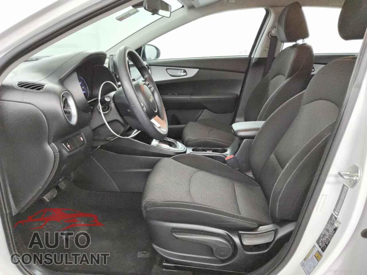 KIA FORTE 2023 - 3KPF24AD1PE650096