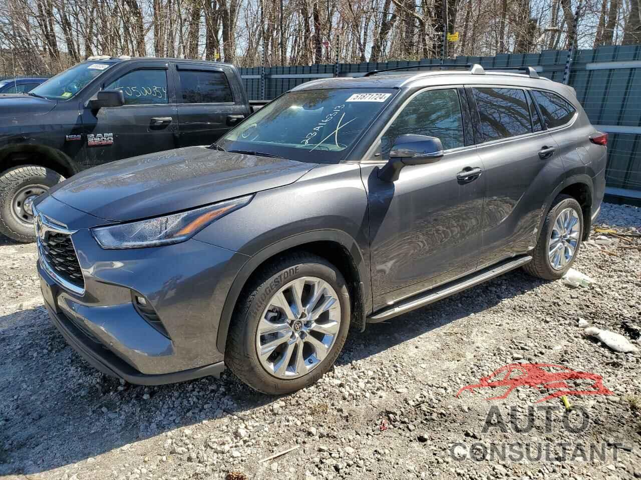 TOYOTA HIGHLANDER 2023 - 5TDKDRBHXPS032529