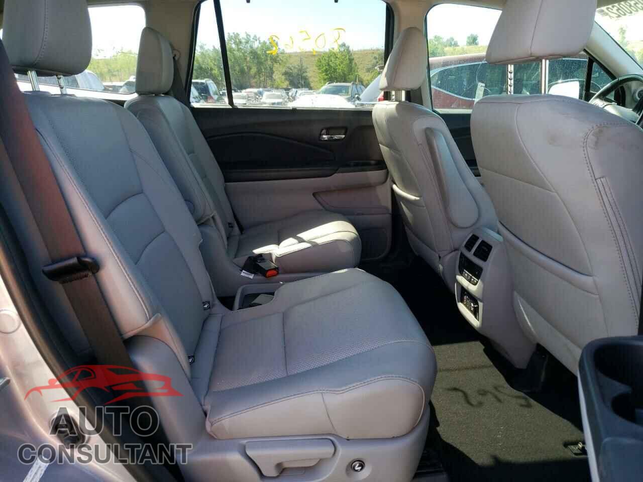 HONDA PILOT 2016 - 5FNYF6H02GB049740