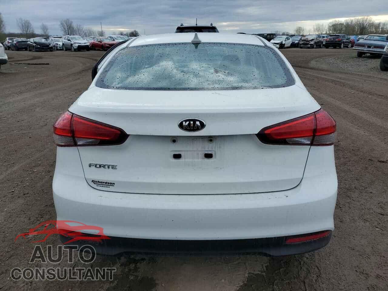 KIA FORTE 2017 - 3KPFK4A73HE101480