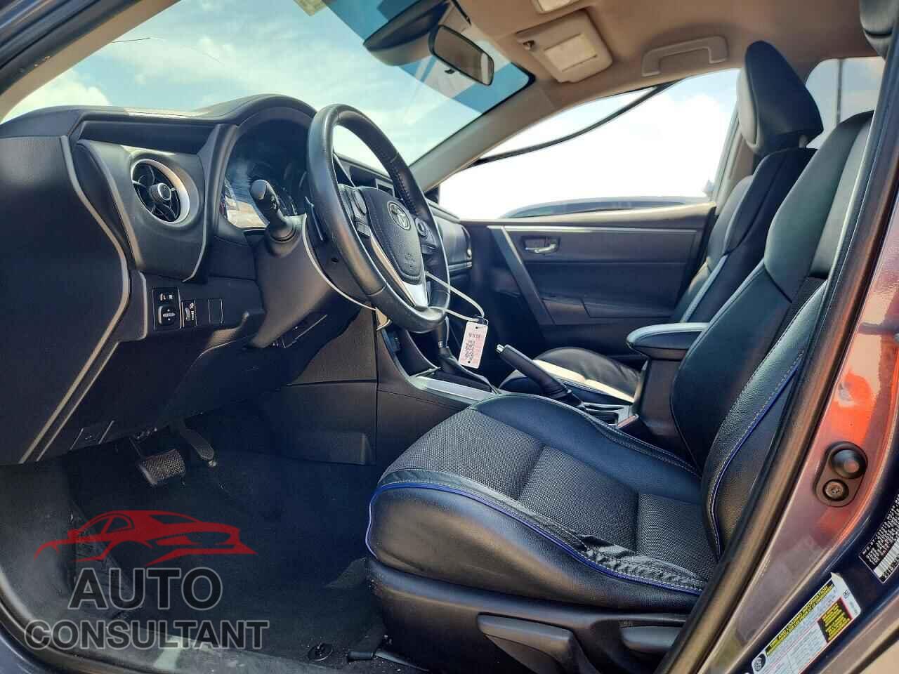 TOYOTA COROLLA 2018 - 5YFBURHE6JP821676