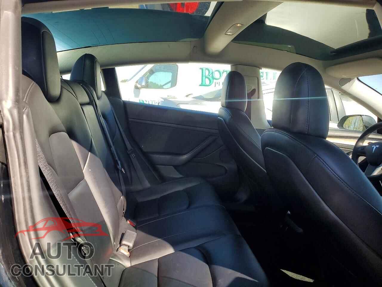 TESLA MODEL 3 2022 - 5YJ3E1EA5NF371718