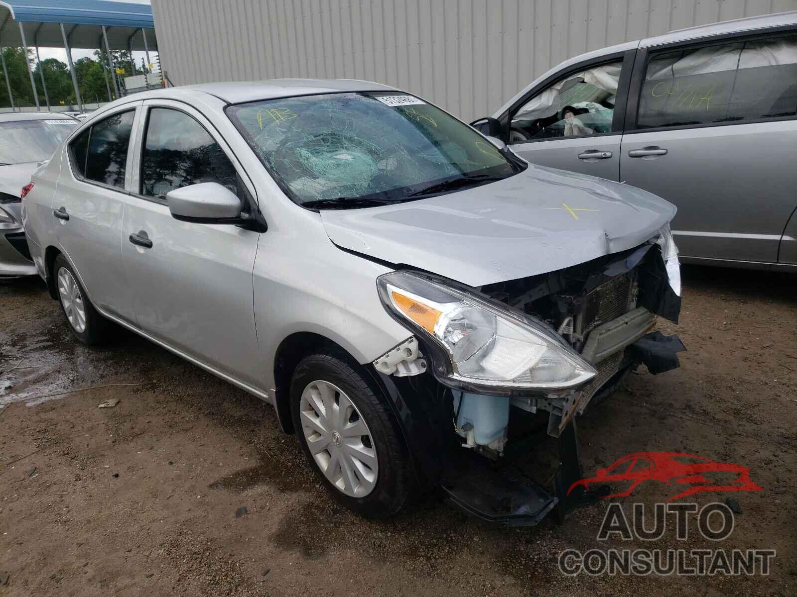 NISSAN VERSA 2018 - 3N1CN7AP7JL869902