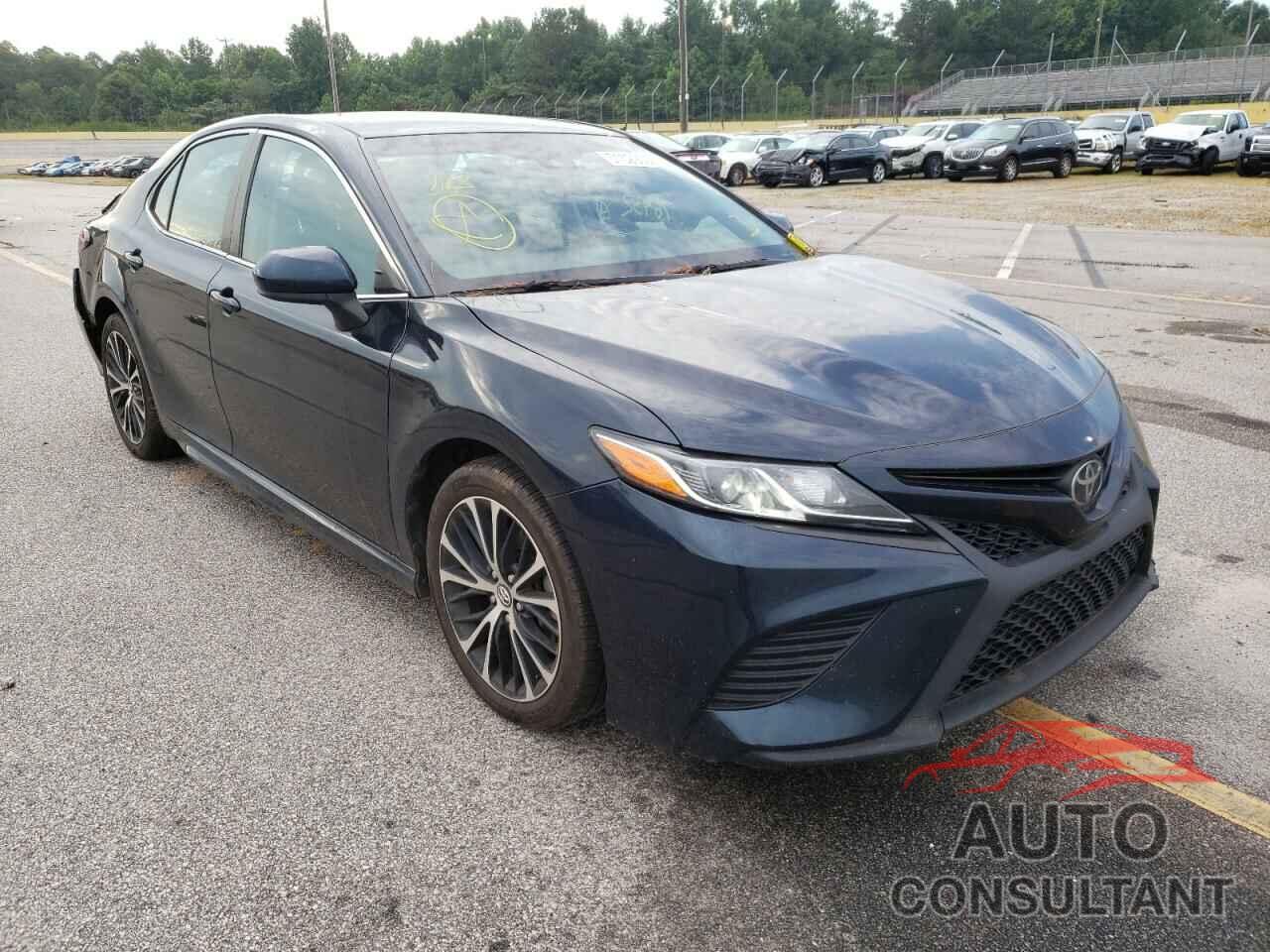 TOYOTA CAMRY 2018 - 4T1B11HK1JU543851