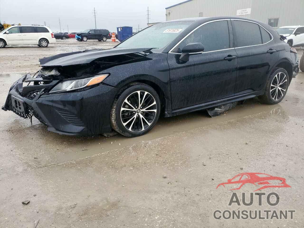 TOYOTA CAMRY 2018 - 4T1B11HK5JU563987