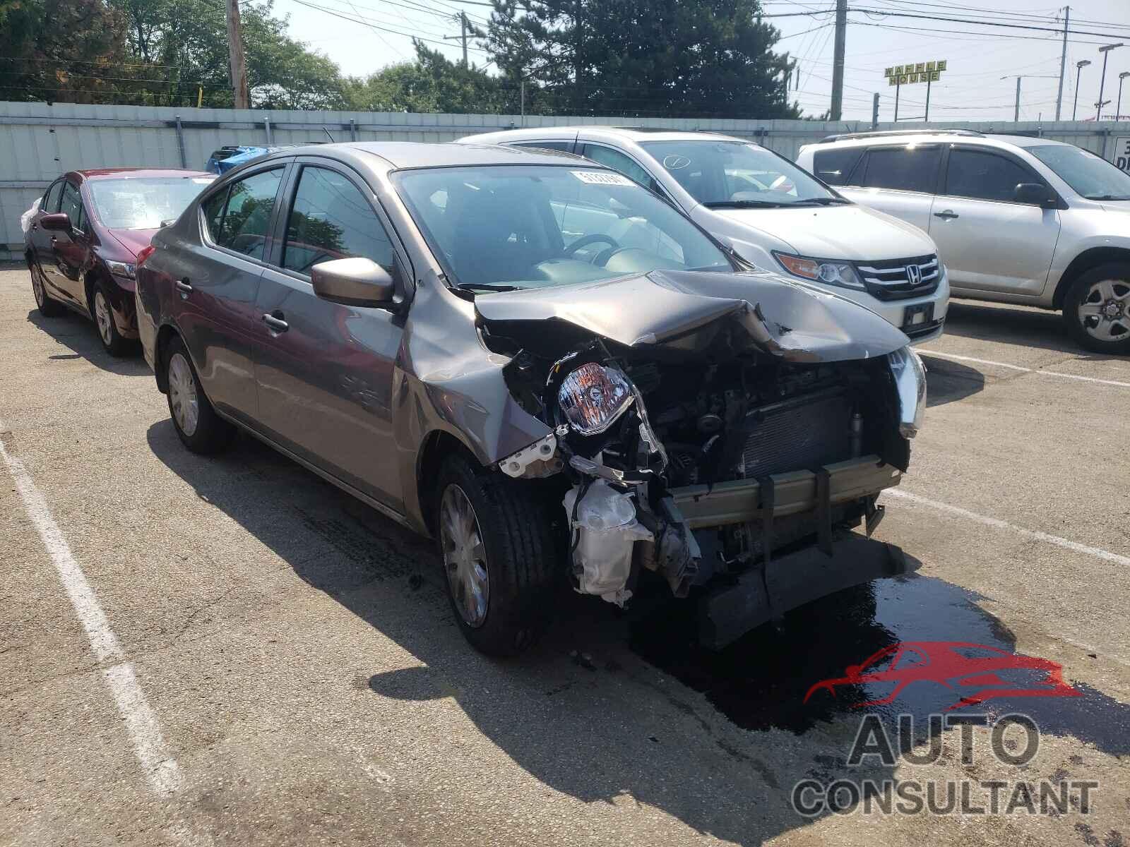 NISSAN VERSA 2017 - 3N1CN7AP6HL851837