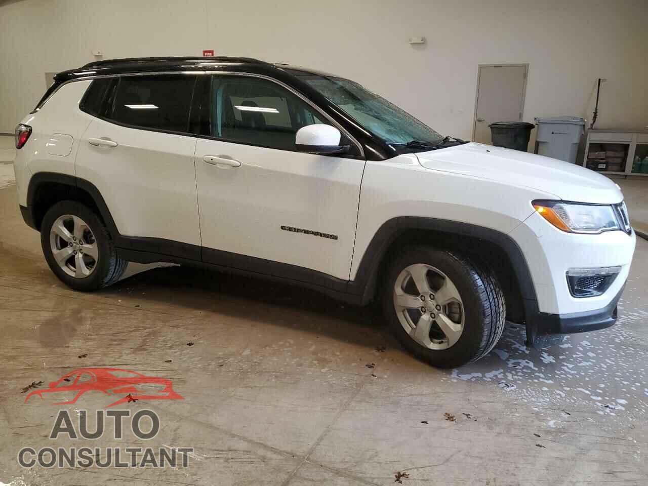JEEP COMPASS 2019 - 3C4NJDBB8KT599471
