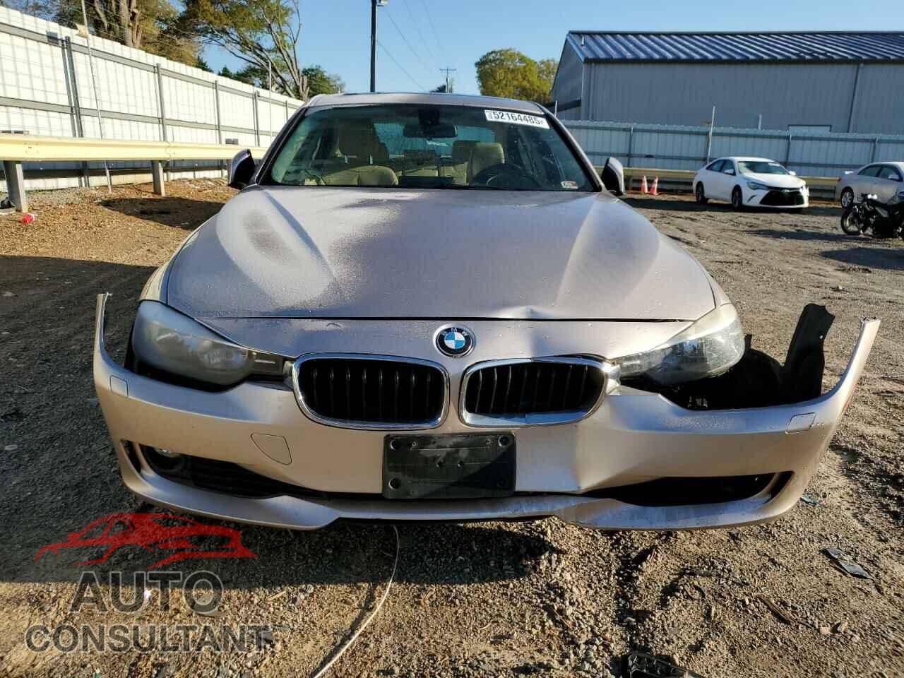 BMW 3 SERIES 2013 - WBA3B5C57DF592525