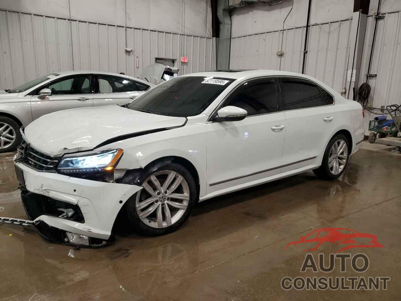 VOLKSWAGEN PASSAT 2018 - 1VWCA7A38JC029626