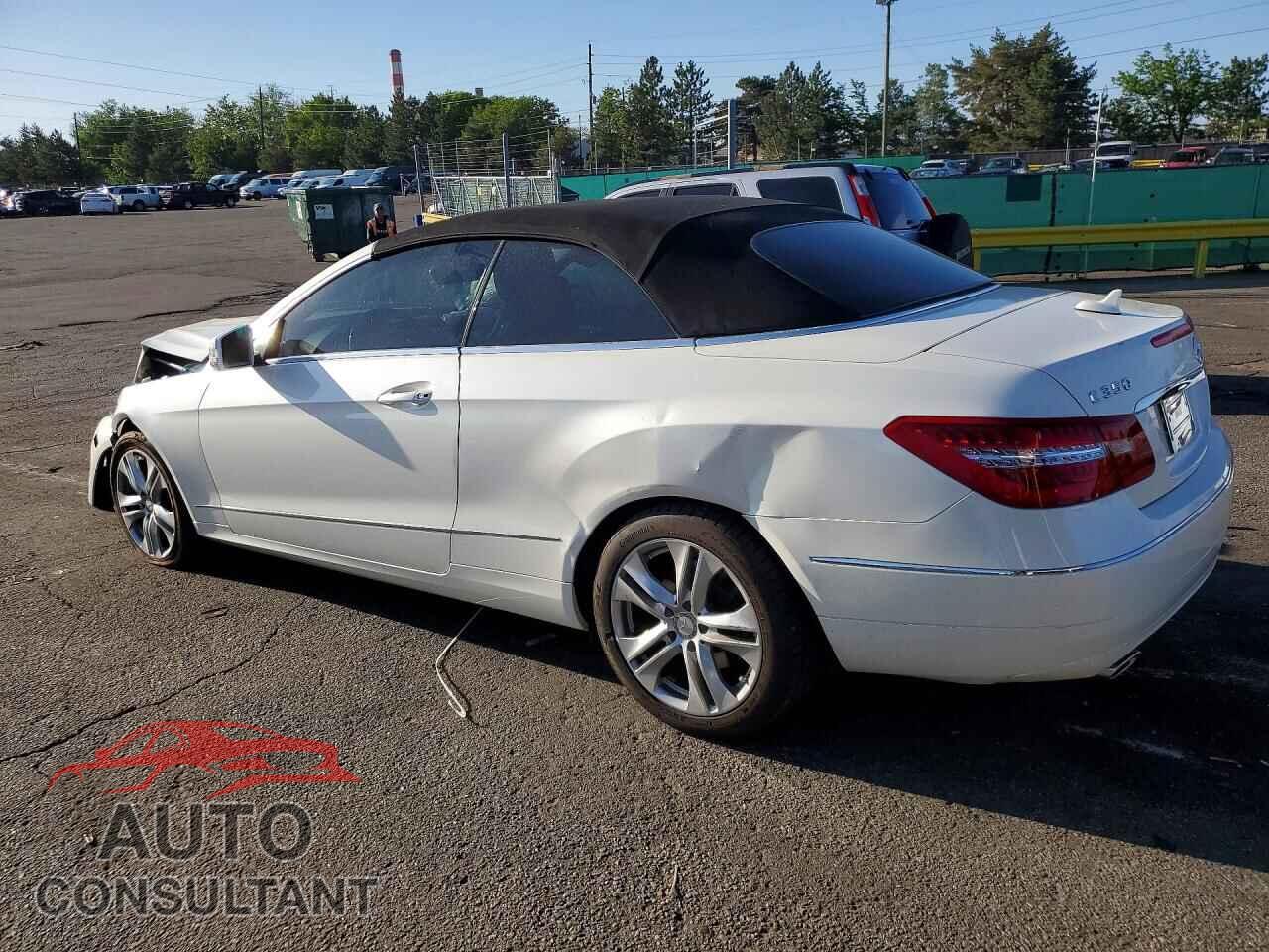 MERCEDES-BENZ E-CLASS 2011 - WDDKK5GF3BF060046
