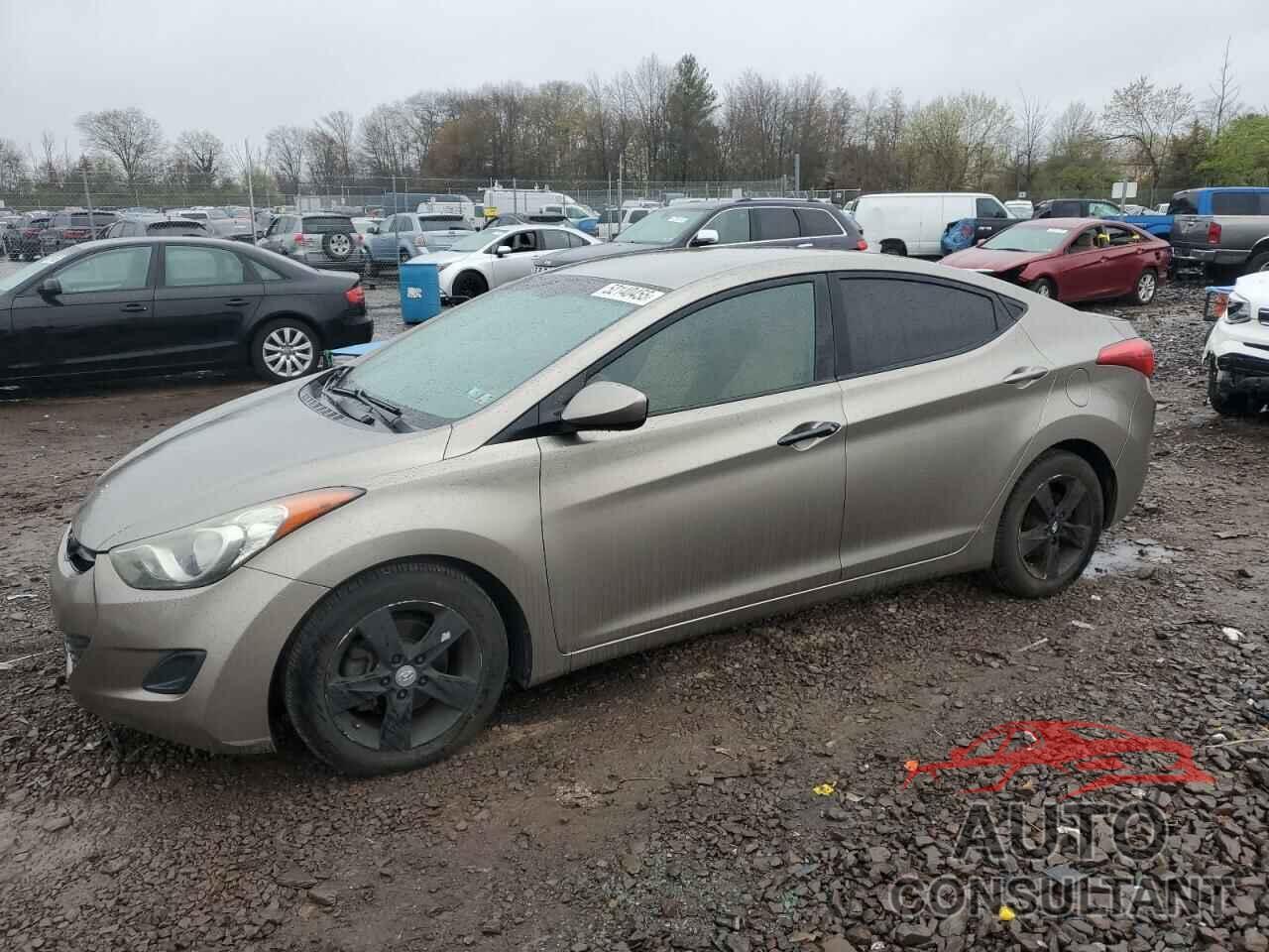 HYUNDAI ELANTRA 2013 - 5NPDH4AE4DH356892